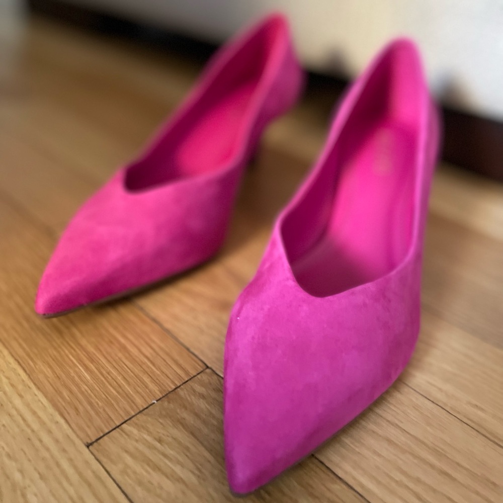 Chic Fuchsia Pointed Toe Heels